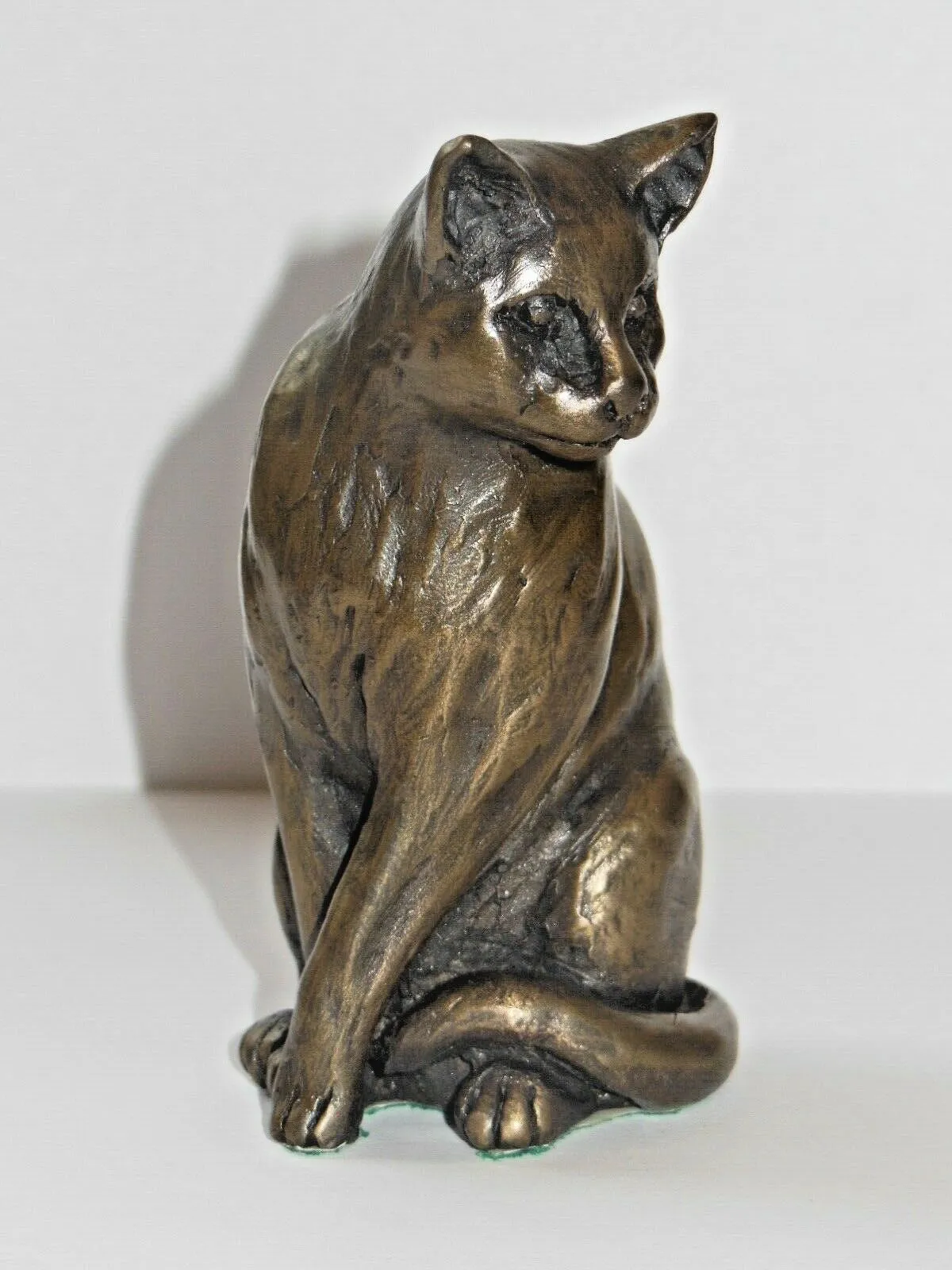 ORIELE BRONZE - CAT SITTING