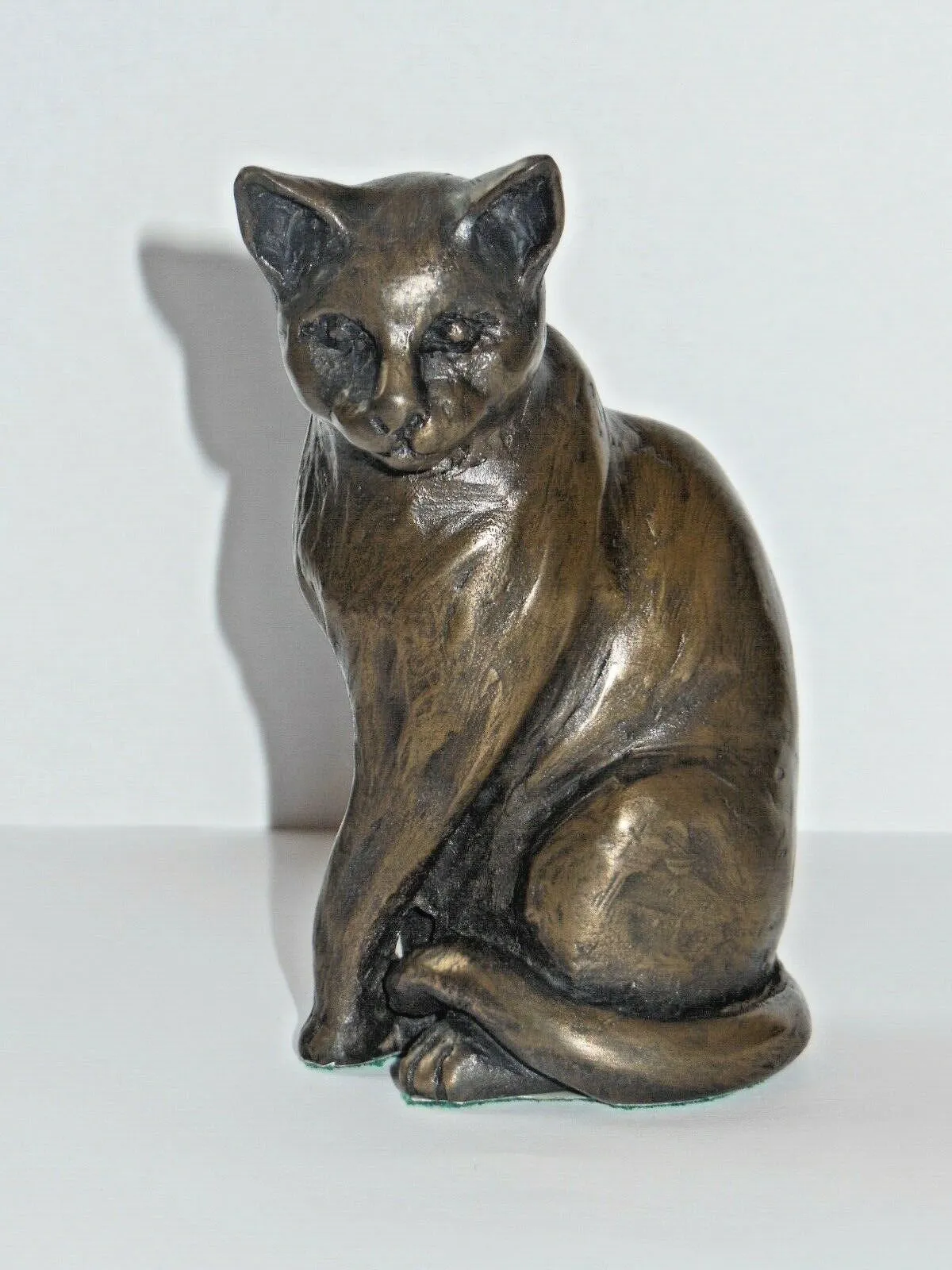 ORIELE BRONZE - CAT SITTING